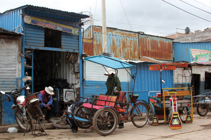 The tricycle repair shop. puru