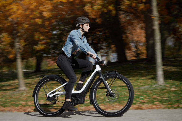 Serial One RUSH/CTY STEPTHRU eBicycle. Photo courtesy Serial One