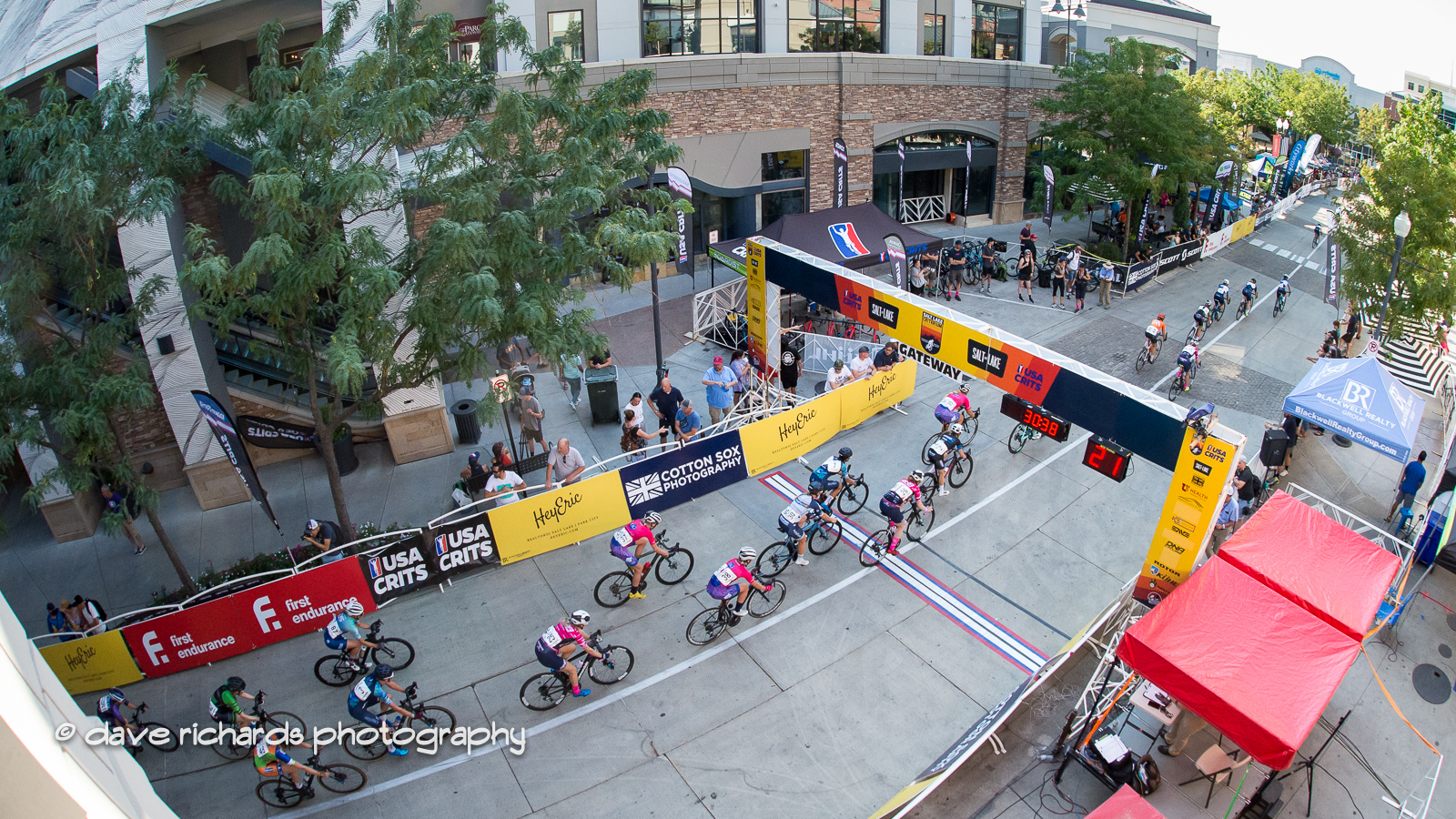 Salt Lake Criterium, USA CRITS series held at the Gateway Mall (Photo by Dave Richards, daverphoto.com)