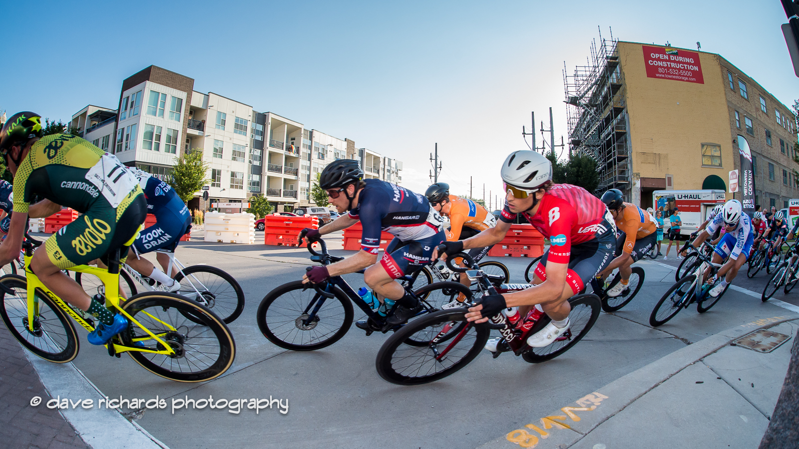 Salt Lake Criterium, USA CRITS series held at the Gateway Mall (Photo by Dave Richards, daverphoto.com)