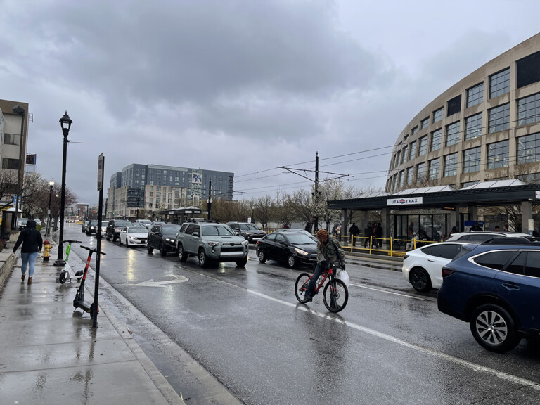 Changing the Clocks Helps Cyclists but Hurts Motorists