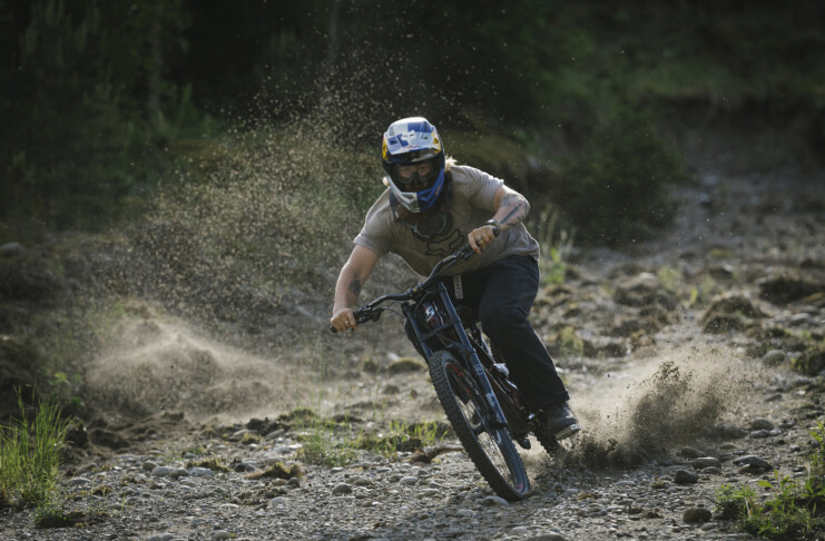 Free ride bike online