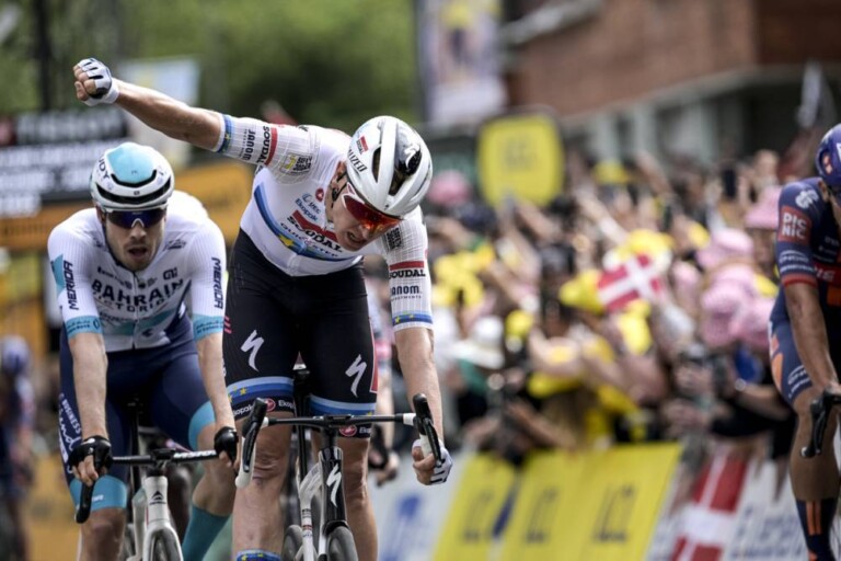 Tour de France Stage 3: Merlier Powers to Victory in Dunkirk as Philipsen Crashes Out