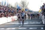 Aankomst_Nick_Nuyens_in_Waregem,_Dwars_door_Vlaanderen_2011_-_fotograaf_Lieven_De_Cock