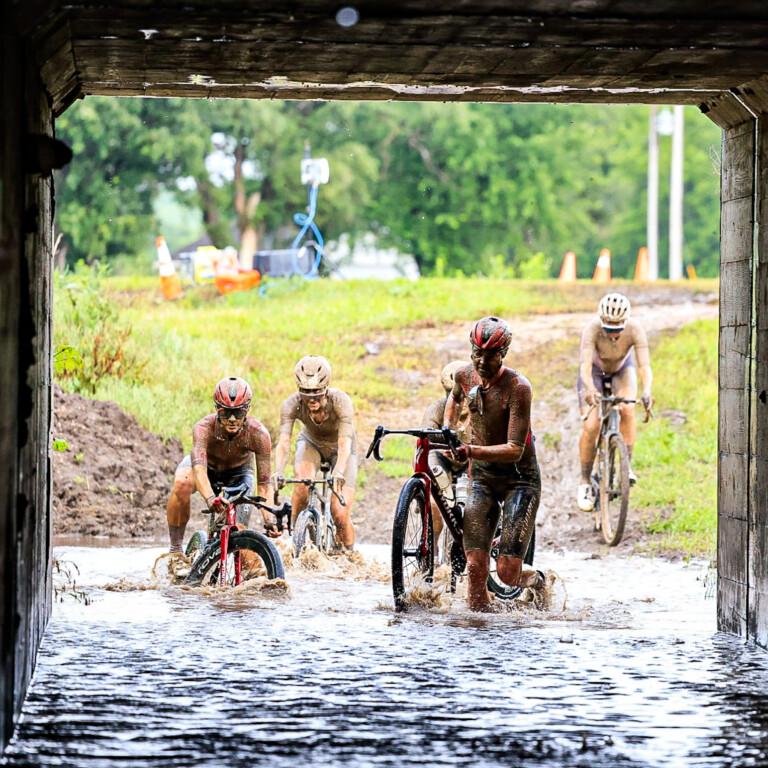 Mads Würtz Schmidt, Sofía Gómez Villafañe Win UNBOUND Gravel 200