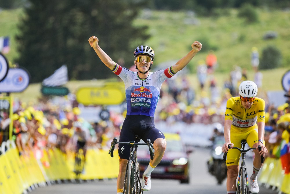 Remco Evenepoel won stage 15 of the 2026 Tour de France by out sprinting Isaac Del Toro and race leader Tadej Pogacar. Photo: Charly Lopez/ASO
