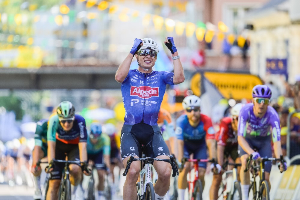 Jasper Philipsen won the sprint in the breakaway to take Stage 17 of the 2026 Tour de France. Photo: Charly Lopez/ASO