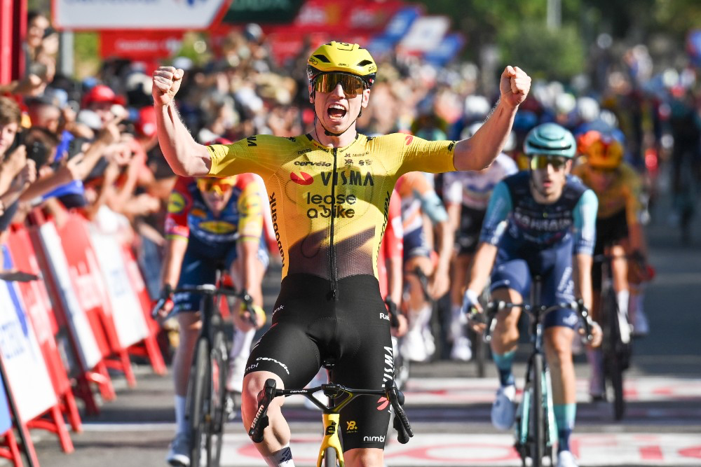Matthew Brennan (Visma/Lease-a-Bike) crushed the sprint to win stage 2 of the 2026 Vuelta a España. Photo: © Unipublic / Cxcling Creative Agency / Toni Baixauli / ASO