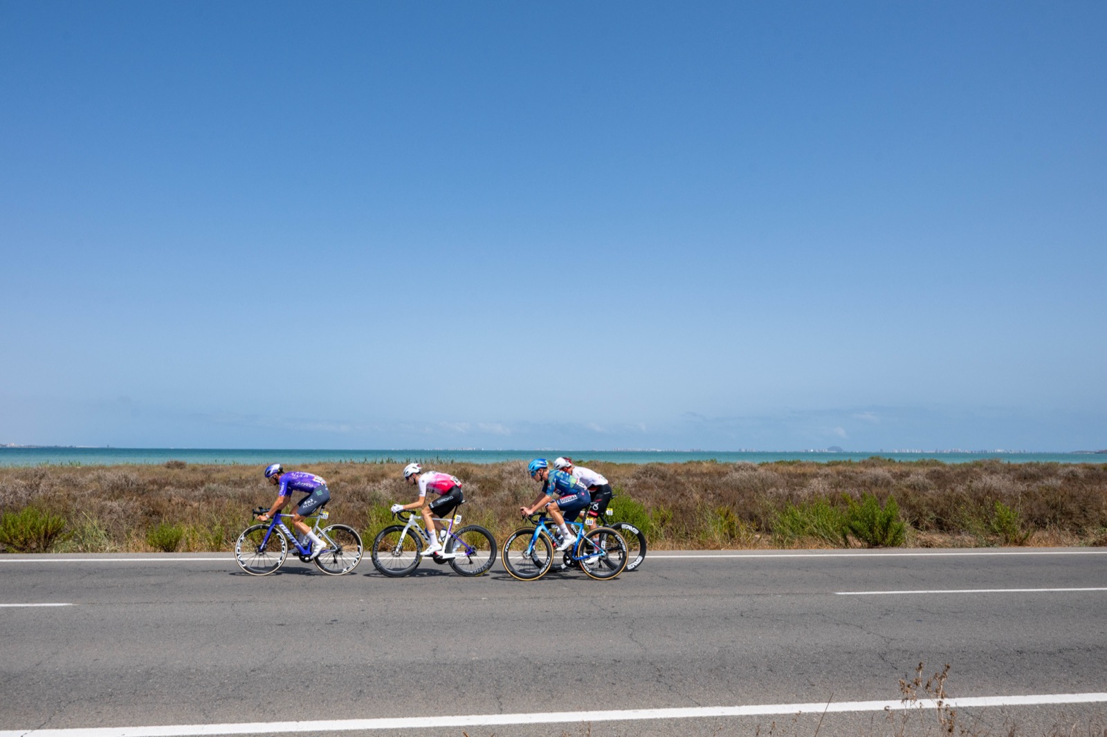 02/09/2026 - La Vuelta 2026 - Stage 11 - Cartagena > Lorca (151,3 Km) - Alessandro COVI (TEAM JAYCO ALULA), Sinuhe FERNANDEZ RODRIGUEZ (BURGOS-BURPELLET-BH), Ethan Edward HAYTER (SOUDAL QUICK-STEP), Domen NOVAK (UAE TEAM EMIRATES XRG)66. Photo: Naike Erenozaga/ASO