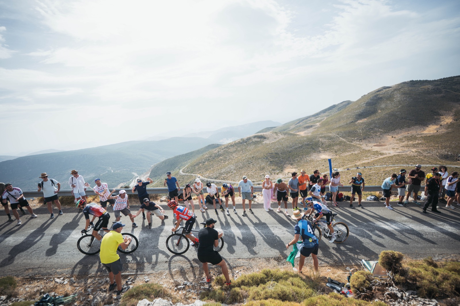 05/09/2026 - La Vuelta 2026 - Stage 14 - Jaén > Sierra de la Pandera (154,5 Km) - Enric MAS (MOVISTAR TEAM), Primoz ROGLIC (RED BULL - BORA - HANSGROHE). Naike Erenozaga/ASO